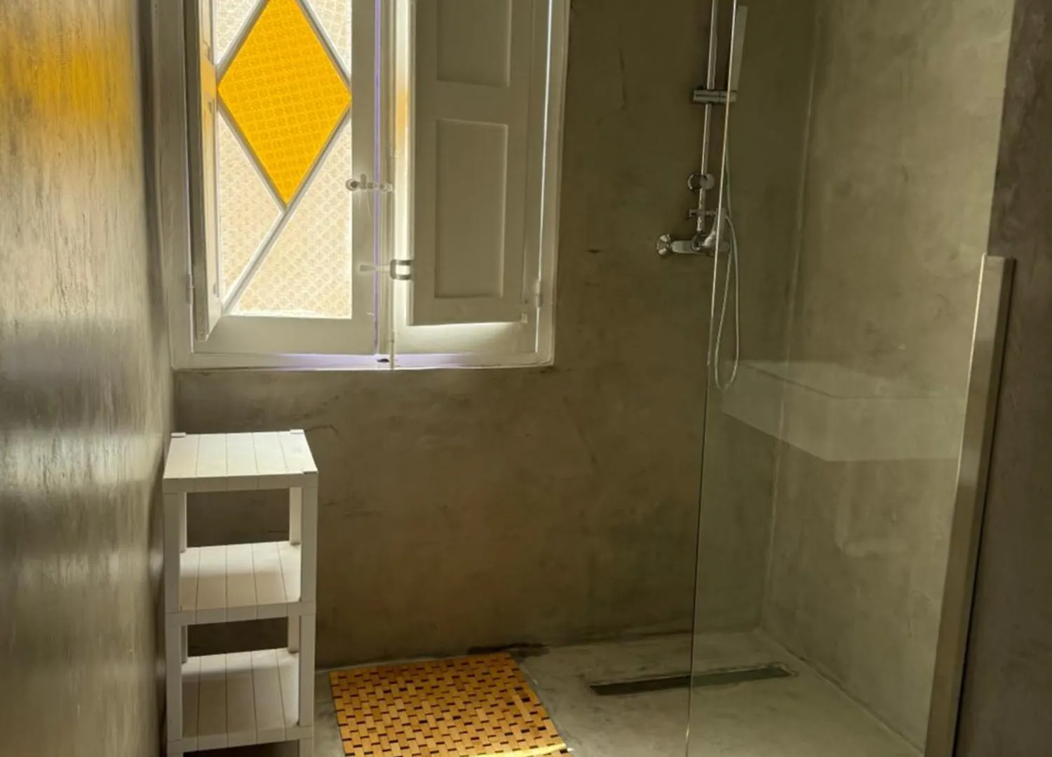 Hostal People & Places Sliema Malta