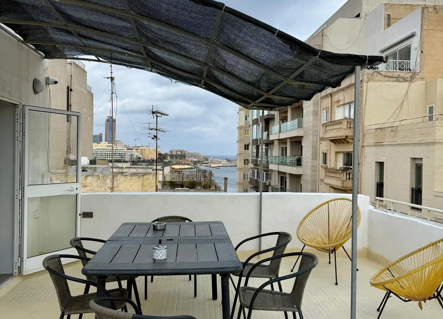 People & Places Sliema Hostel