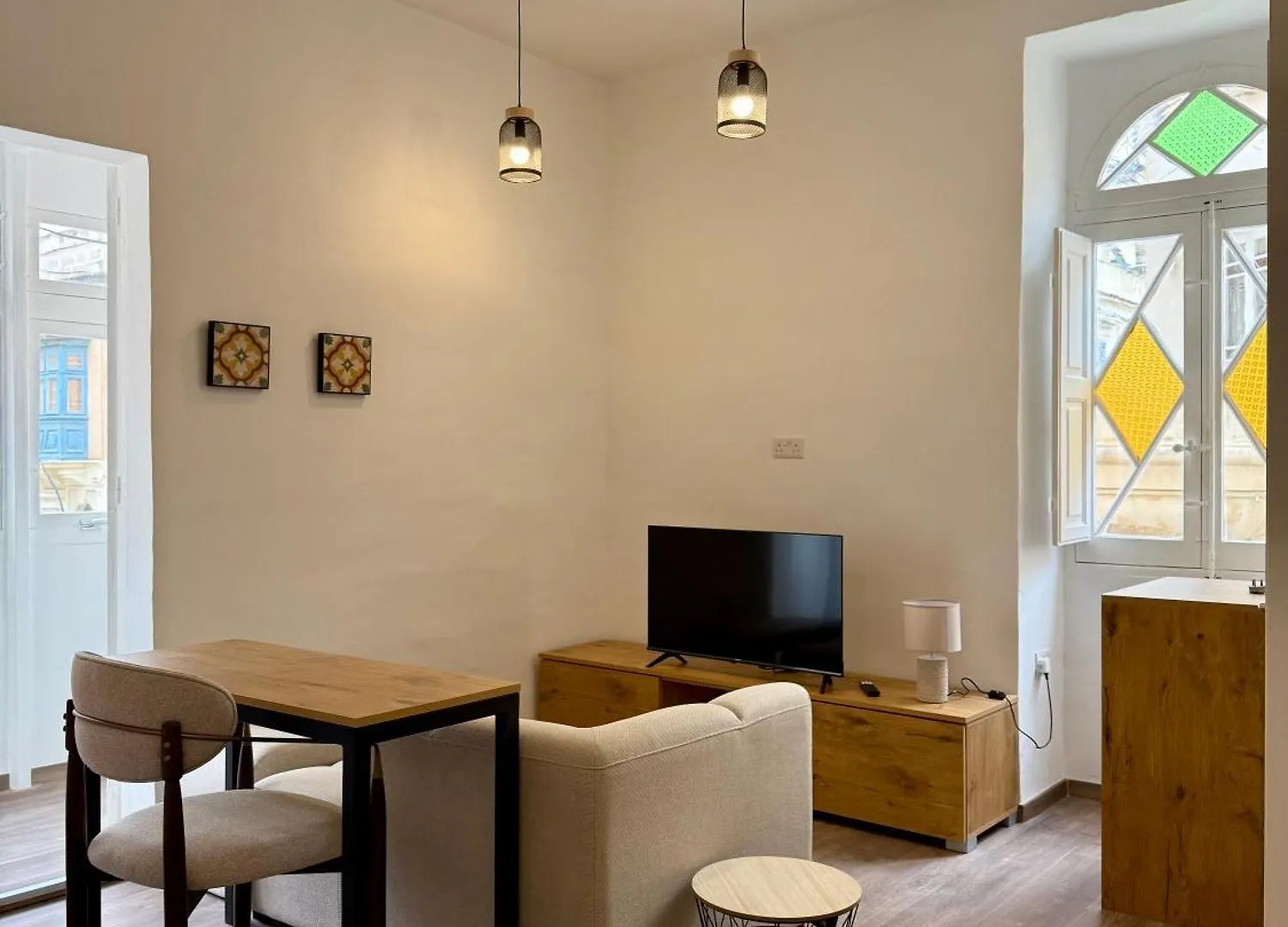 People & Places Sliema Hostal