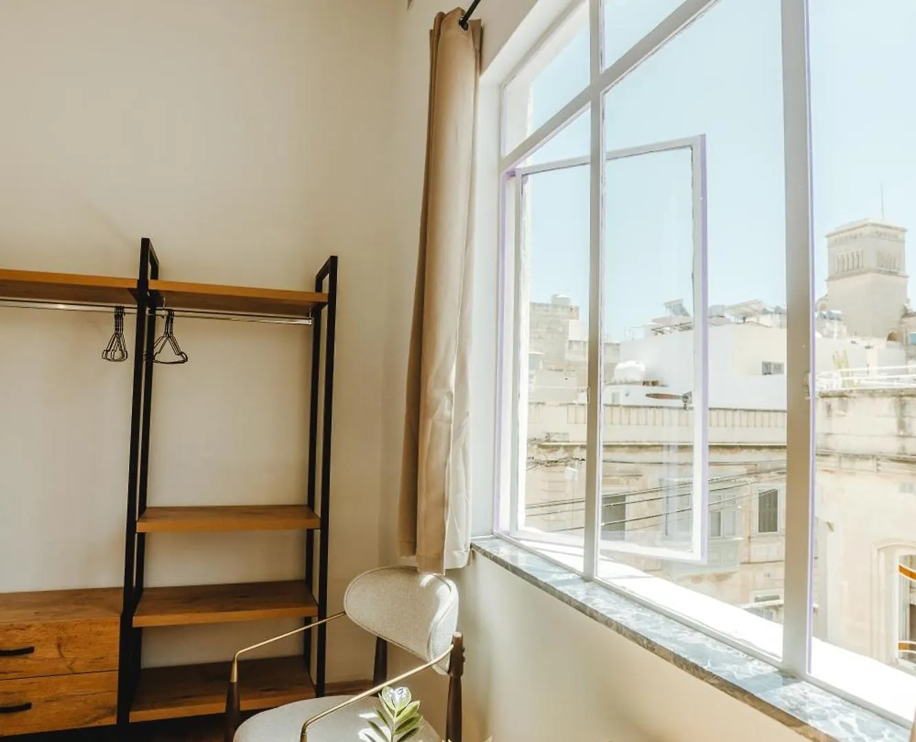 People & Places Sliema