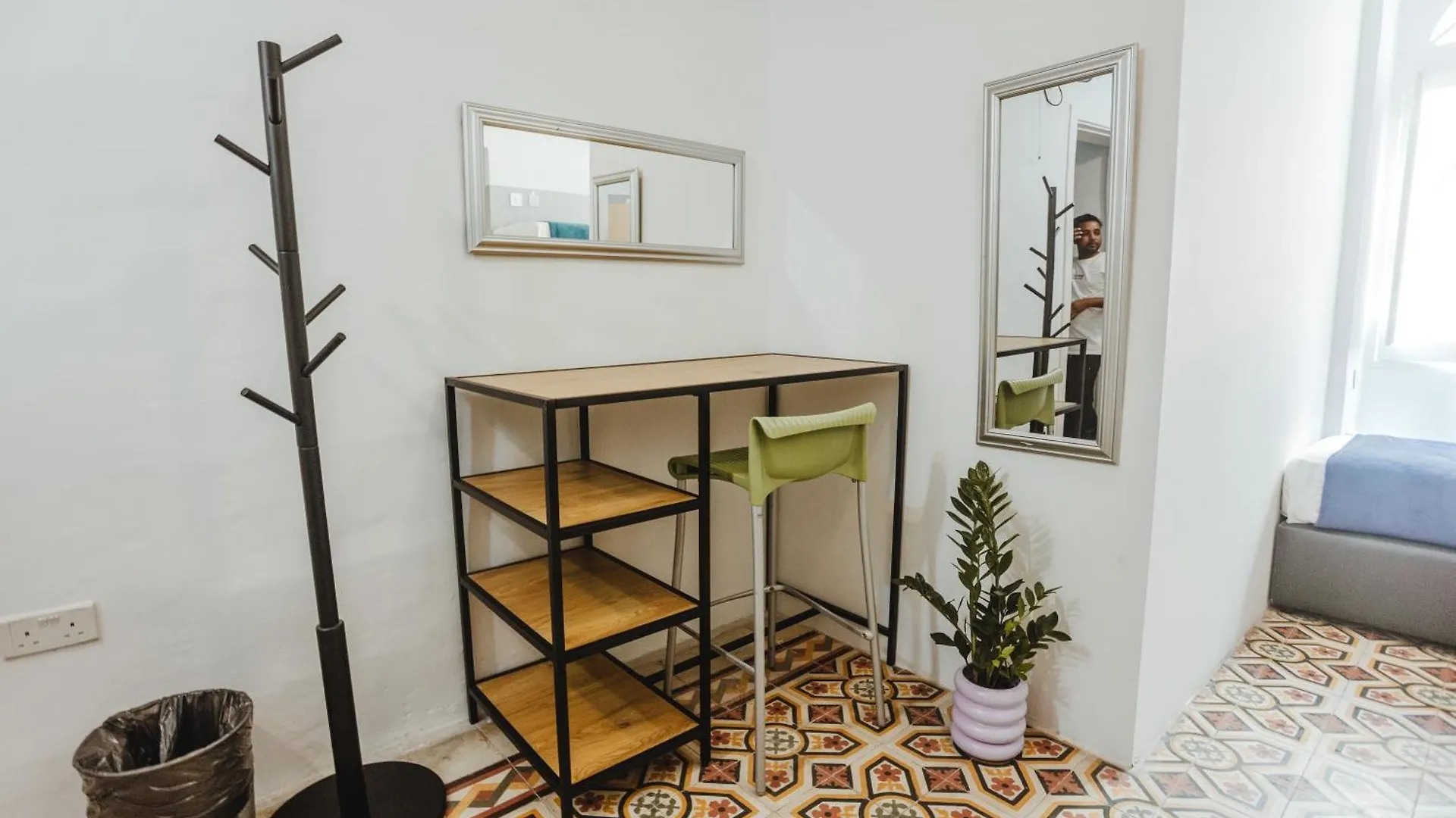 Hostel People & Places Sliema