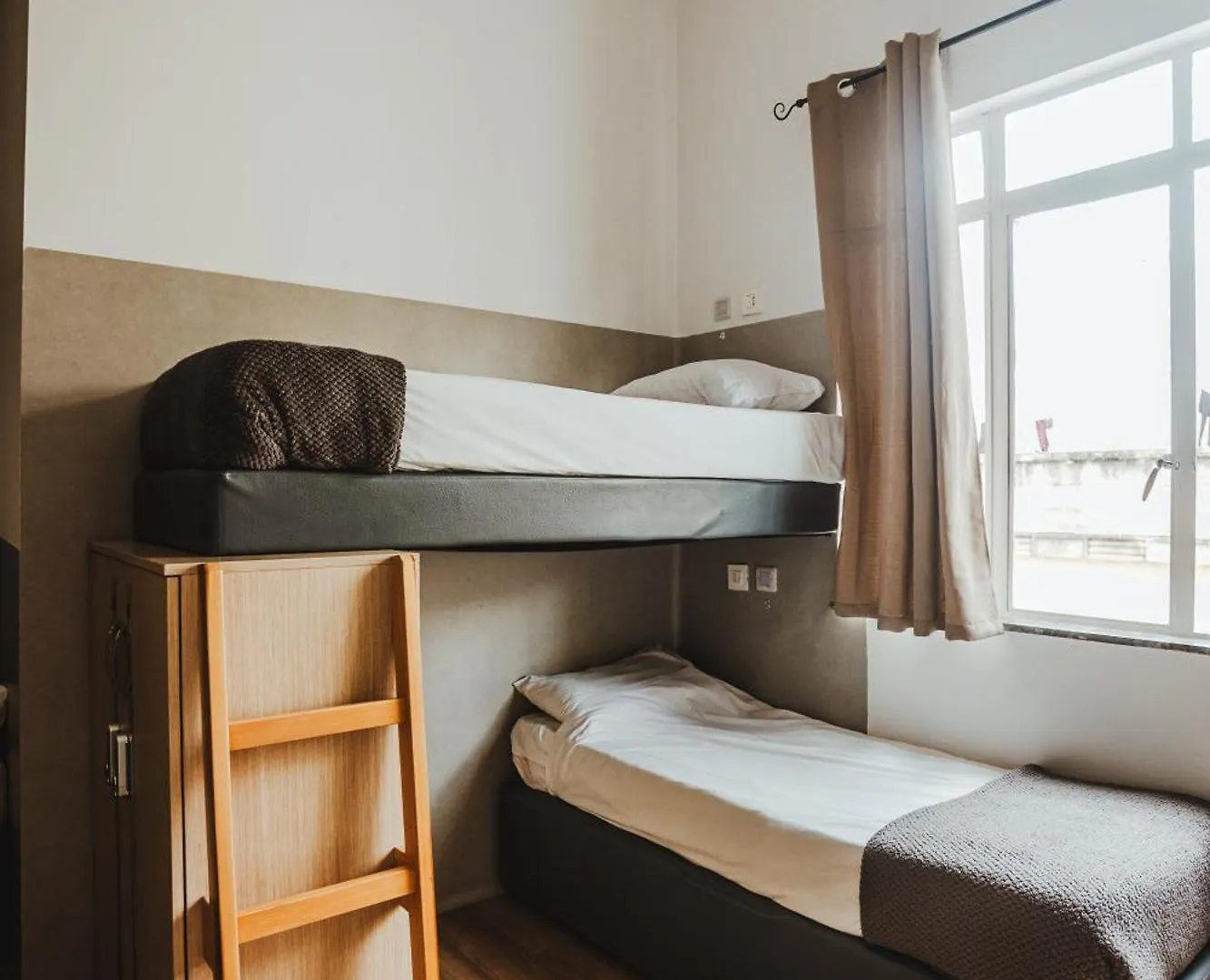 Hostel People & Places Sliema